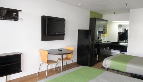Deluxe Quadruple Room - Non-Smoking