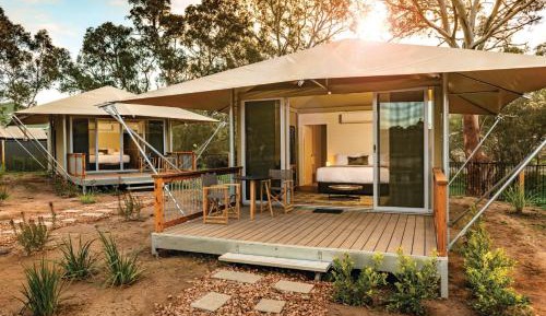 Deluxe Safari Tent - sleeps 2 ADULTS ONLY 