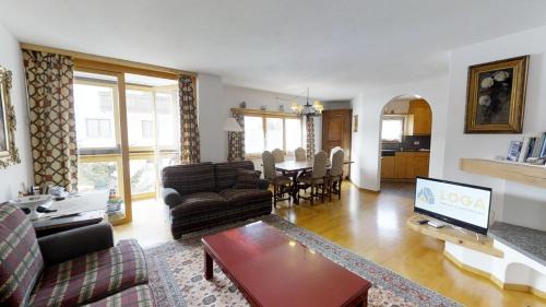 Apartment with Lake View