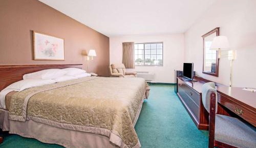 King Room - Non-Smoking