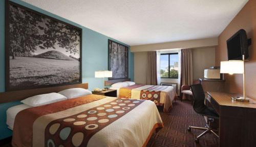Queen Room with Two Queen Beds - Smoking