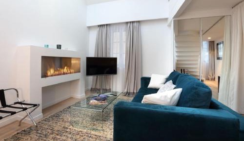 Deluxe Family Suite