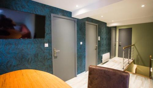 Apartment 4 Bedrooms without kitchen