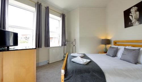 Double Room with Shared Bathroom