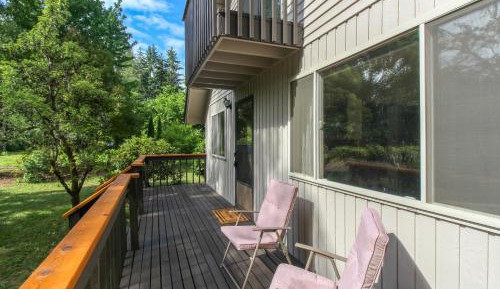 Three-Bedroom Vacation Home 