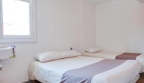 Triple Room (1 double bed +1 single bed)