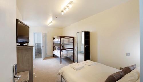 Deluxe Family Room with Private Bathroom