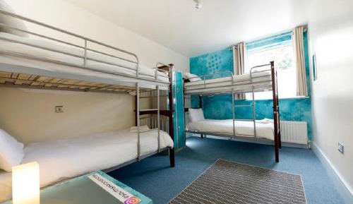 Quadruple Room with Shared Bathroom