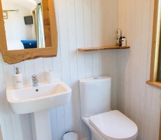 Deluxe Double Room with Shower