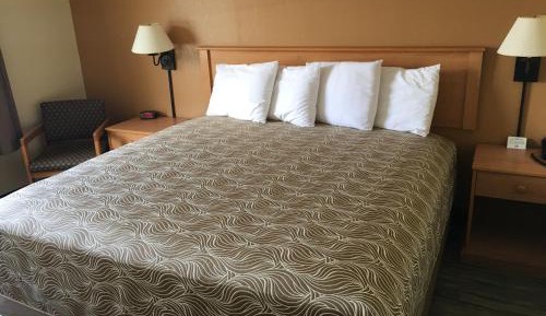 King Room - Non-Smoking