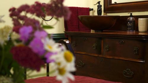 Queen Room with Garden View