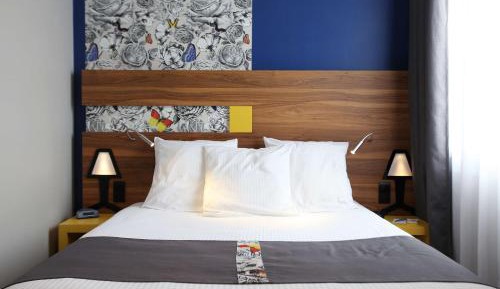 Comfort Queen Room