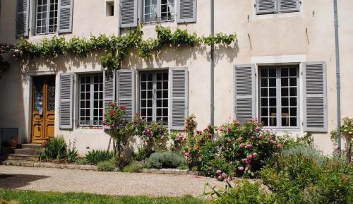 Villa with Garden View