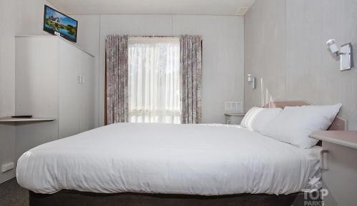 Superior Two-Bedroom Cabin - No Pets Allowed