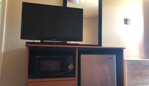 Standard Queen Room - Non-Smoking