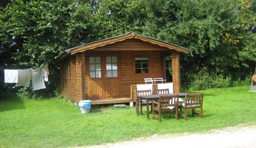 Cottage with Shared Bathroom