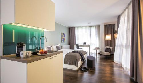 Comfort Double Room (71 in bed width)