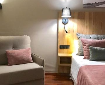 Interior Quadruple Room