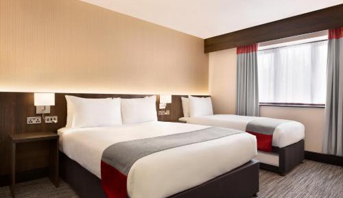 Family Room (2 Adults + 2 Children)