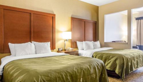 Queen Suite with Two Queen Beds