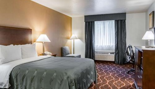 Queen Room - Non-Smoking