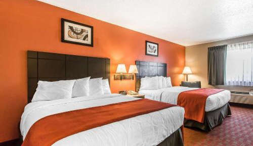 Queen Room with Two Queen Beds - Non-Smoking