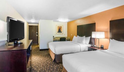 Queen Room with Two Queen Beds - Non-Smoking