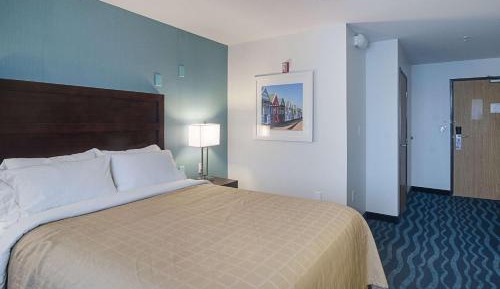 Queen Room - Accessible/Nonsmoking