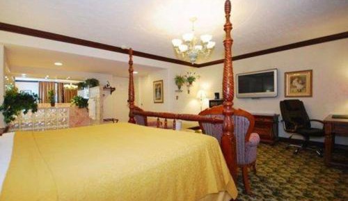 King Suite with Spa Bath