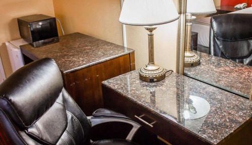 Small King Room - Non-Smoking