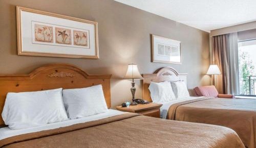 Queen Room with Two Queen Beds - Smoking