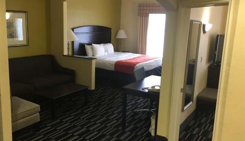 Two-Bedroom Suite with Two King Beds - Non-Smoking