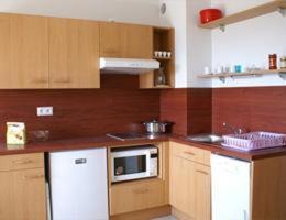 Two Communicating One-Bedroom Apartments 8 People