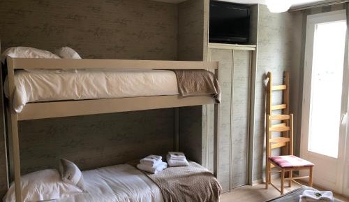 Family Room with Garden View