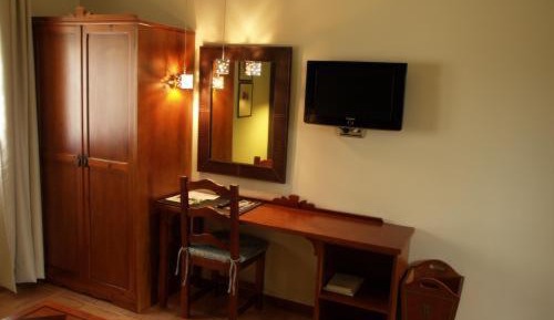 Triple Room with Private Bathroom