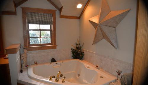 Deluxe King Suite