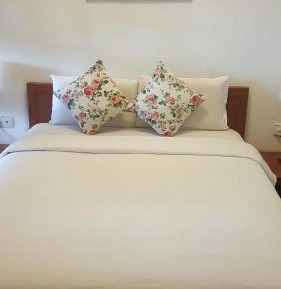 Studio with Sofa Bed