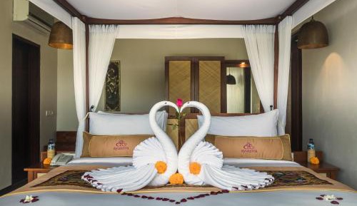 Deluxe One-Bedroom  Villa with Private Pool  and Jacuzzi 
