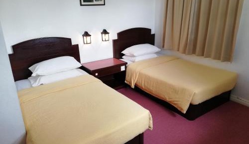 Standard Twin Room with Mountain View