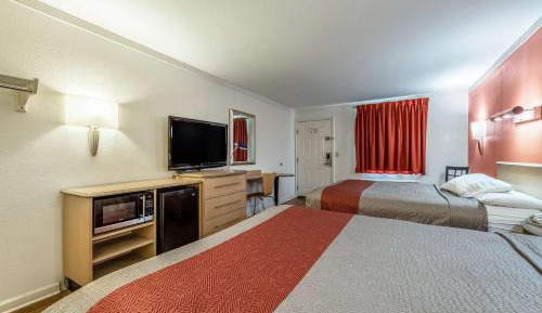 Queen Room with Two Queen Beds - Non-Smoking