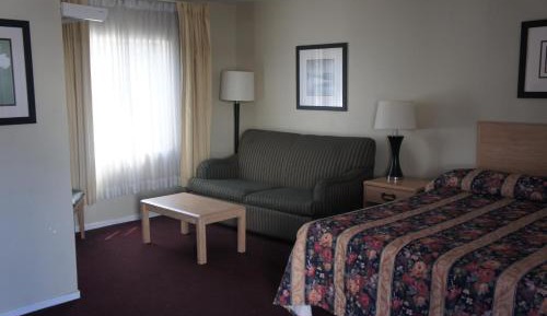 Deluxe Queen Room with Two Queen Beds