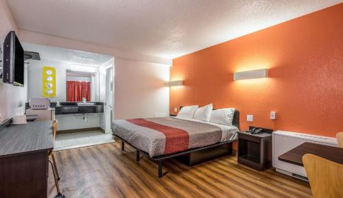 Deluxe King Room - Smoking