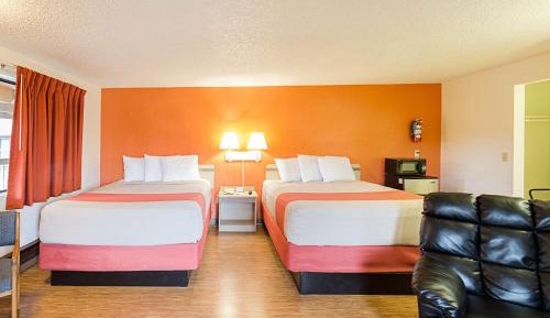 Deluxe Queen Room with Two Queen Beds - Non-Smoking