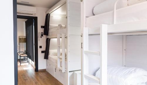 Bed in 6-Bed Dormitory Room