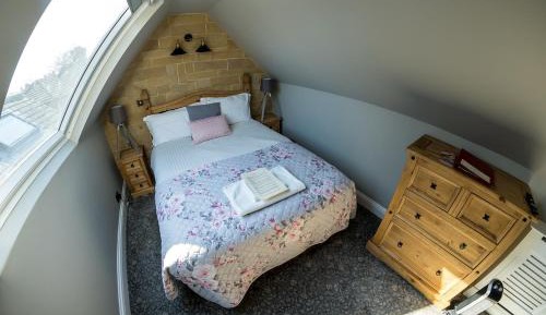 Double Deluxe Room with Separate Private Bathroom