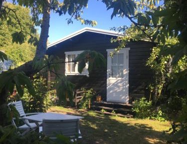 Cottage with Private Bathroom