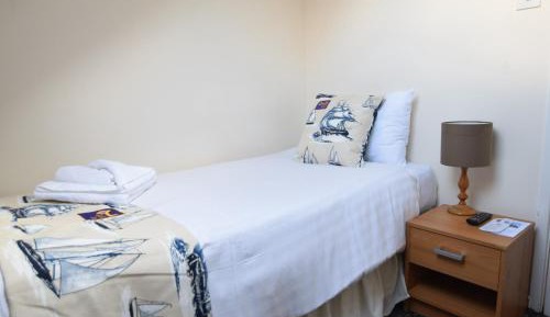 Single Room with Shared Bathroom