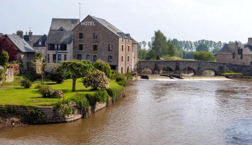 Comfort Room with River View