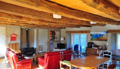 Single Room with Shared Shower and Toilet