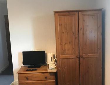 Twin Room with Shower